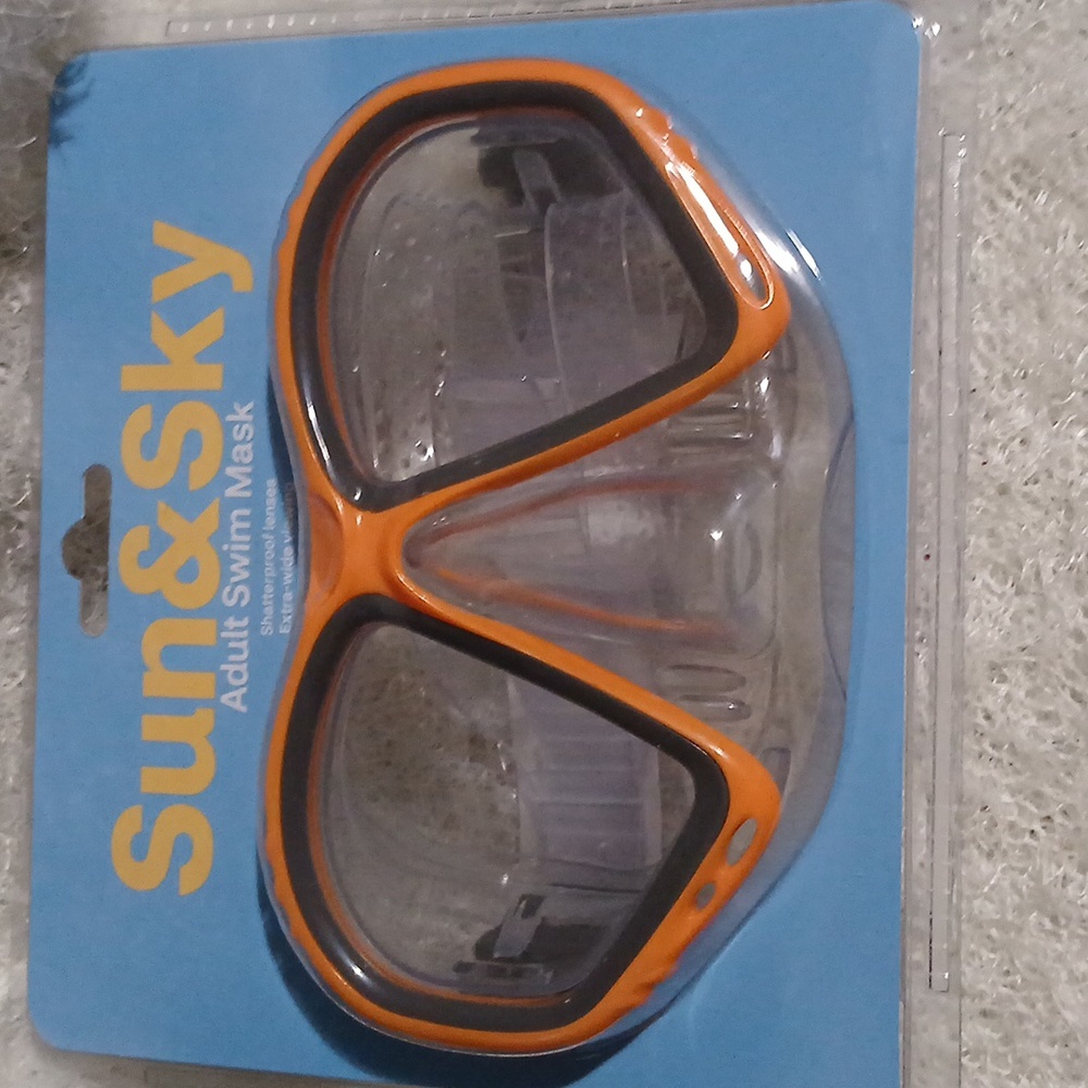 Sun and Sky blue orange adult swim mask NWT extranwide viewing shatterproof lens